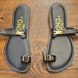 VINTAGE NEVER WORN KINO SANDALS